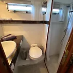 Yacht Amavida - Jacht - Traumzeitboot - Exklusiver Festanlieger In Perfekter Lage Auf Dem Scharmuetzelsee *
