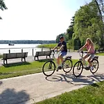 Hotel na wodzie Yacht Amavida - Jacht - Traumzeitboot - Exklusiver Festanlieger In Perfekter Lage Auf Dem Scharmuetzelsee *