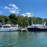 Yacht Amavida - Jacht - Traumzeitboot - Exklusiver Festanlieger In Perfekter Lage Auf Dem Scharmuetzelsee Bad Saarow