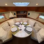 Yacht Amavida - Jacht - Traumzeitboot - Exklusiver Festanlieger In Perfekter Lage Auf Dem Scharmuetzelsee *