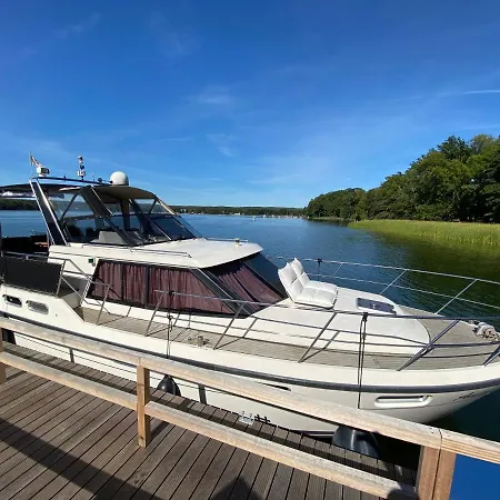Traumzeitboot Amavida Yacht Auf Dem Scharmuetzelsee