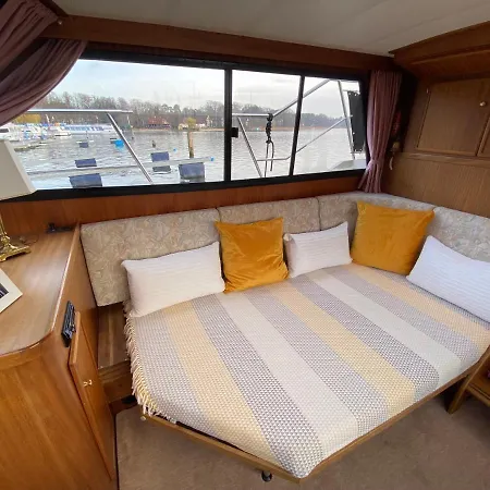 Botel Traumzeitboot Amavida Yacht Auf Dem Scharmuetzelsee