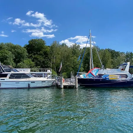 Yacht Amavida - Jacht - Traumzeitboot - Exklusiver Festanlieger In Perfekter Lage Auf Dem Scharmuetzelsee Bad Saarow