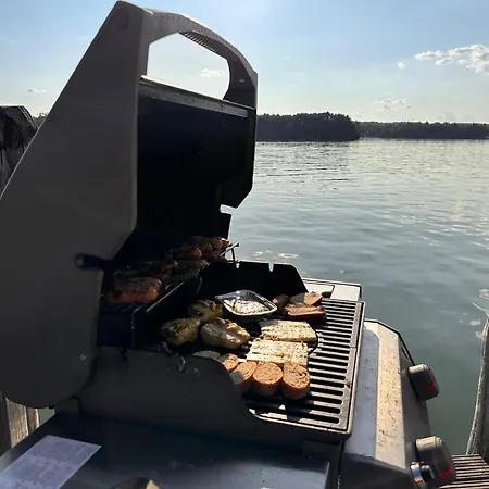 Yacht Amavida - Jacht - Traumzeitboot - Exklusiver Festanlieger In Perfekter Lage Auf Dem Scharmuetzelsee * Bad Saarow