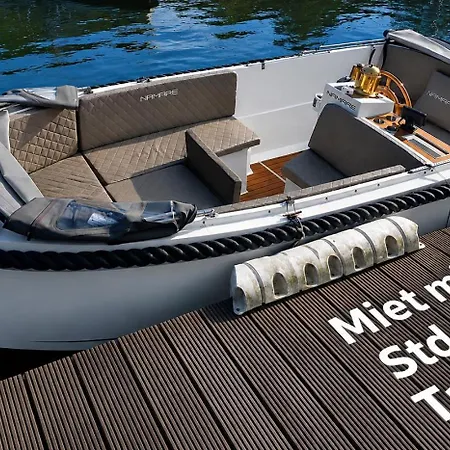 Botel Yacht Amavida - Jacht - Traumzeitboot - Exklusiver Festanlieger In Perfekter Lage Auf Dem Scharmuetzelsee Bad Saarow