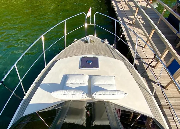 Traumzeitboot Amavida Yacht Auf Dem Scharmuetzelsee 船屋