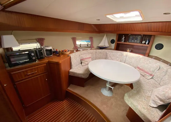 Bateau-hôtel Yacht Amavida - Jacht - Traumzeitboot - Exklusiver Festanlieger In Perfekter Lage Auf Dem Scharmuetzelsee *