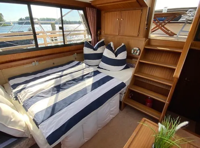 Yacht Amavida - Jacht - Traumzeitboot - Exklusiver Festanlieger In Perfekter Lage Auf Dem Scharmuetzelsee Tekne