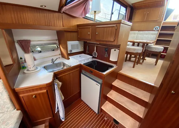 Traumzeitboot Amavida Yacht Auf Dem Scharmuetzelsee 船屋 *