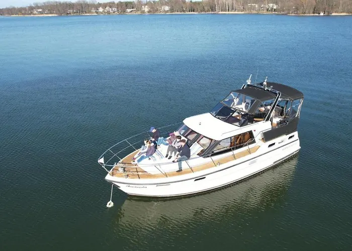 Yacht Amavida - Jacht - Traumzeitboot - Exklusiver Festanlieger In Perfekter Lage Auf Dem Scharmuetzelsee Bateau-hôtel
