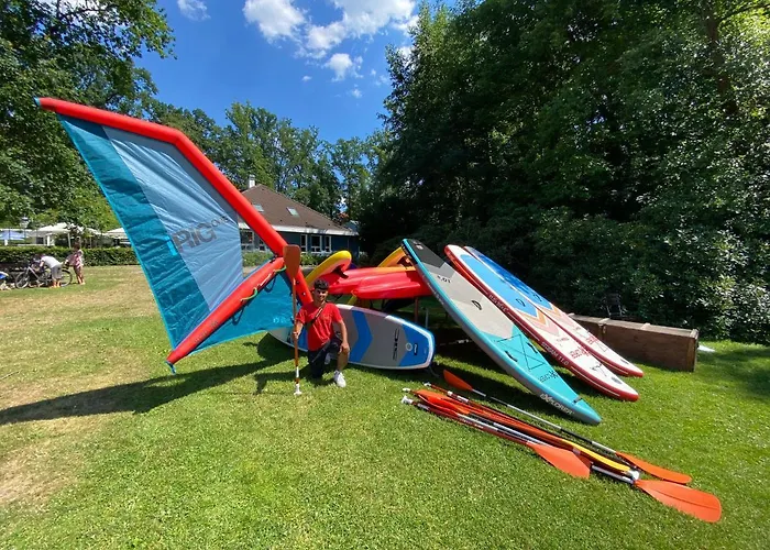 Traumzeitboot Amavida Yacht Auf Dem Scharmuetzelsee 船屋 巴特萨罗皮斯库夫